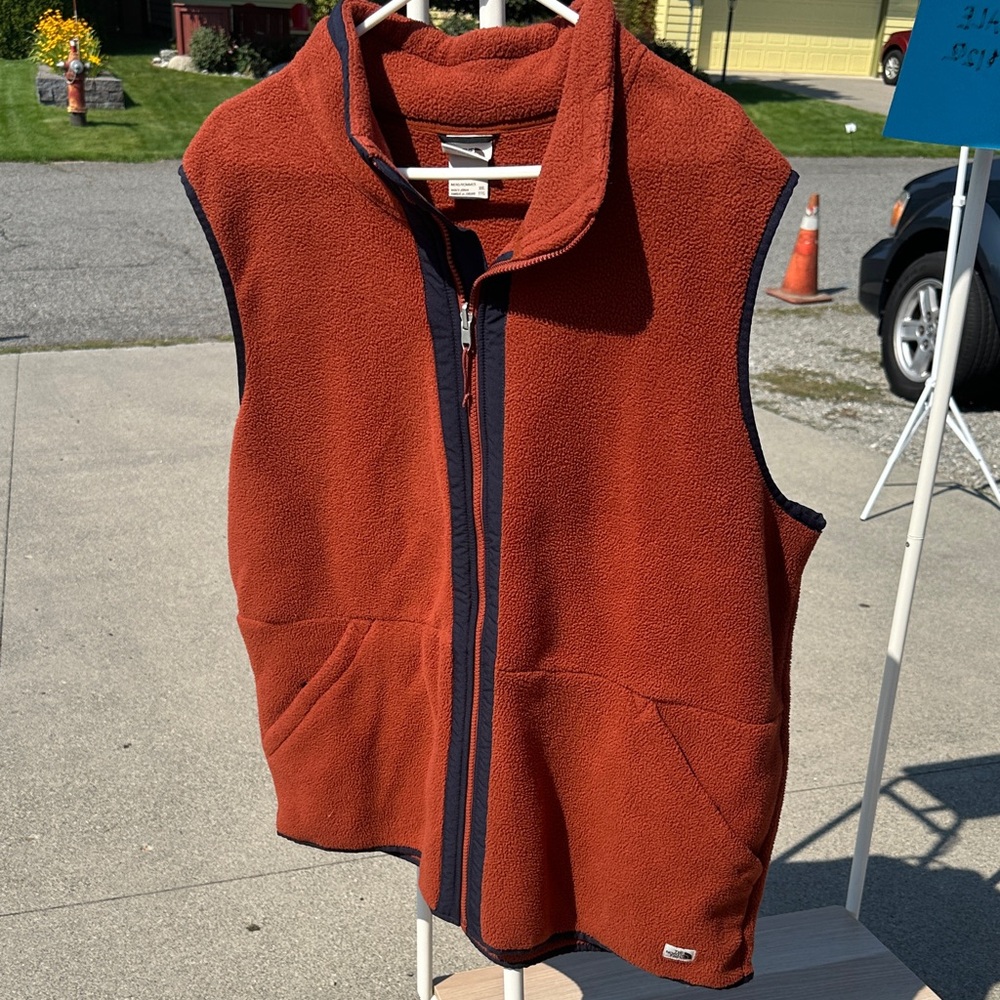 The North Face Men's Rust Fleece Vest